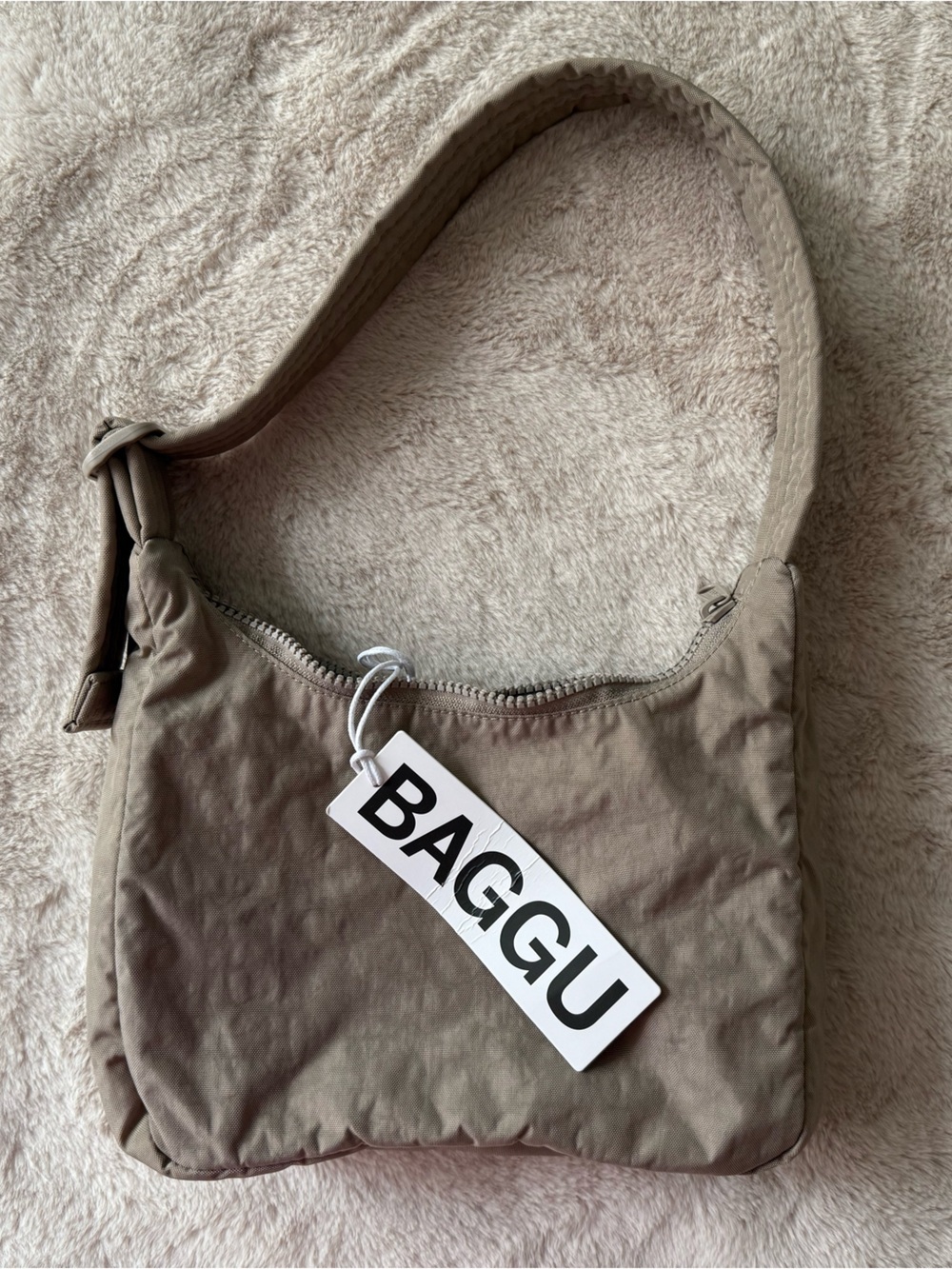 NWT BAGGU Mini Nylon Shoulder Bag Dove